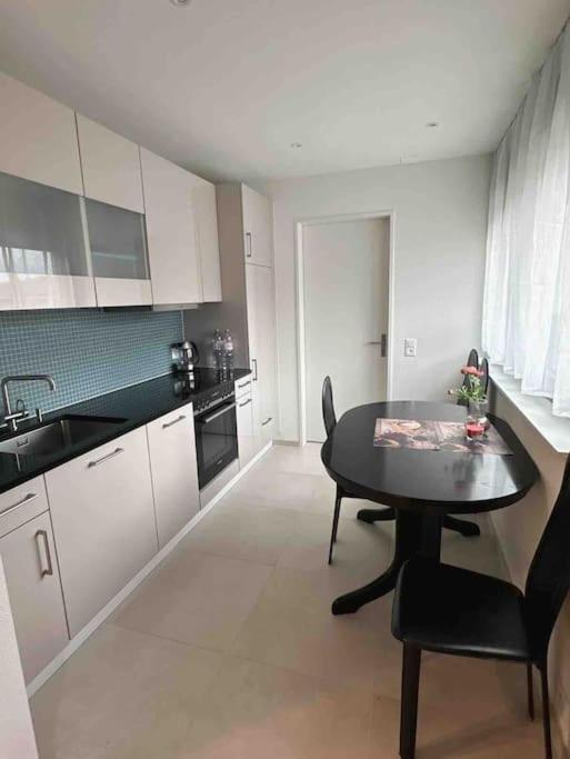 Neubau In Zuerich Oerlikon Lejlighed Eksteriør billede